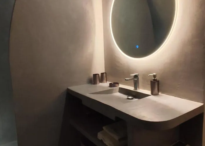 Le Logis Du Barry Montpeyroux (Herault)